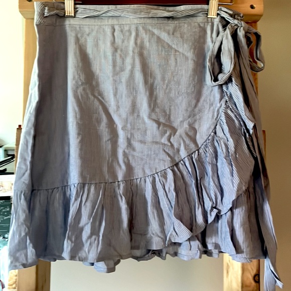 Blue and white stripe wrap skirt. SzL - Picture 2 of 9